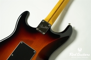 American Professional Classic Stratocaster HSS - 3 Color Sunburst